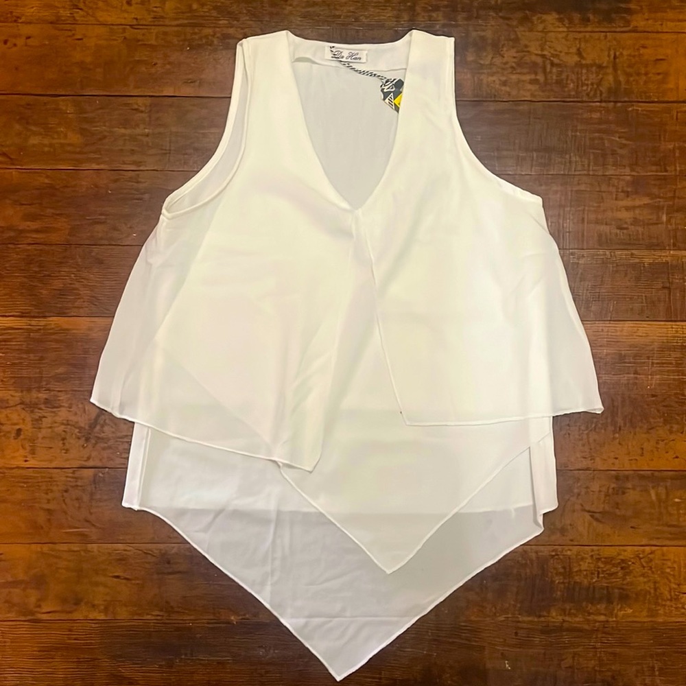 Sleeveless sheer blouse
